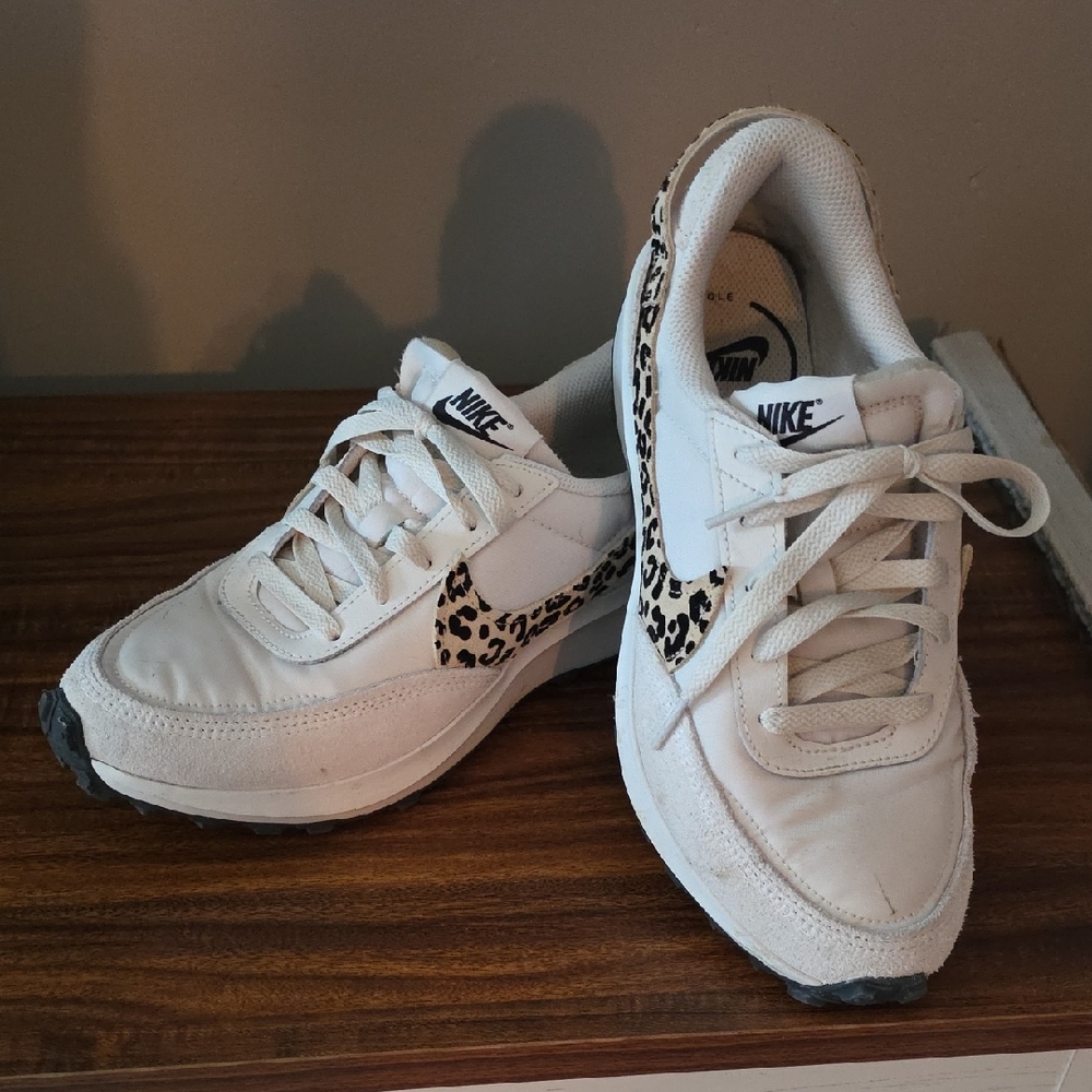 Nike Women's Cream and Leopard Print Sneakers